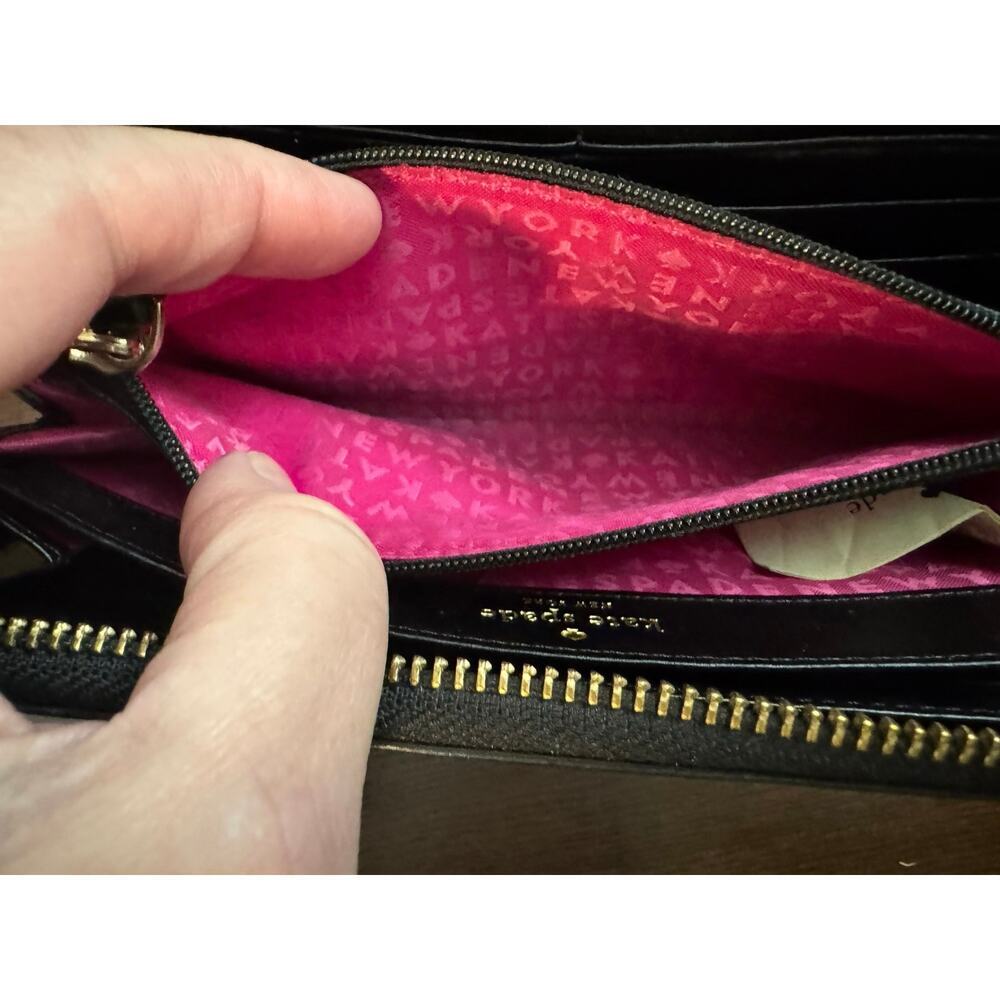 Kate Spade Penn Valley Neda Striped Black Ivory Zip Around Wallet - Picture 6 of 10
